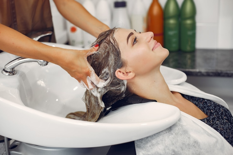 Hair Specialist in Crossing Republik